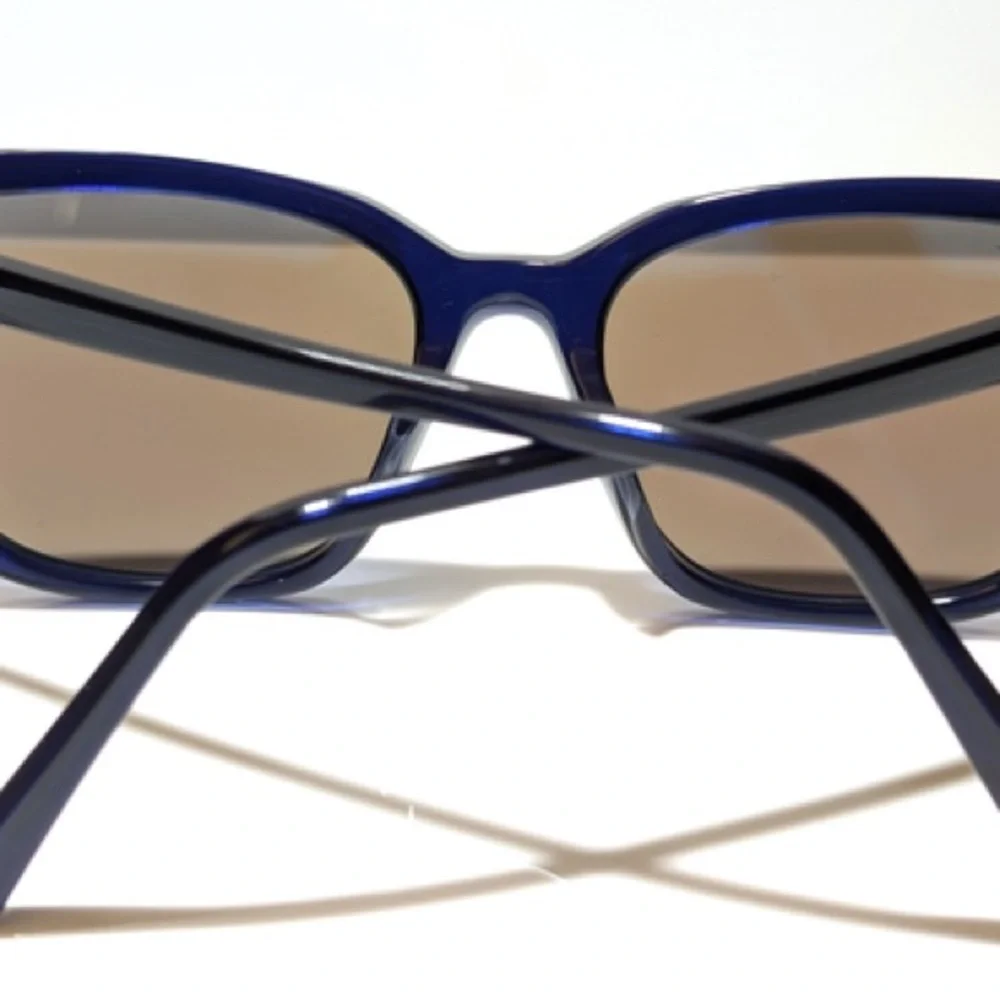Maui Jim Kou - Navy with Blue Hawaii Mirror Polarized Glass Lenses